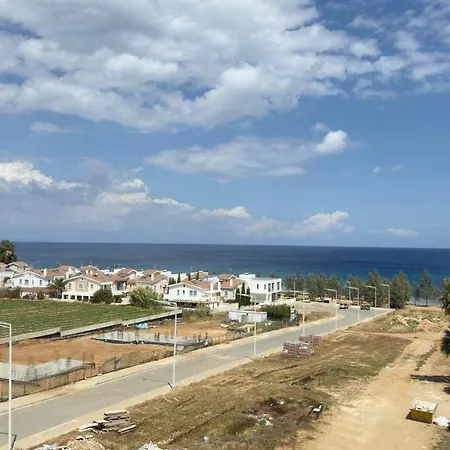 Lejlighed One Bedroom Retreat With Sea View *